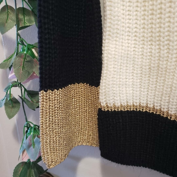 DKNY knit sweater - Picture 2 of 2